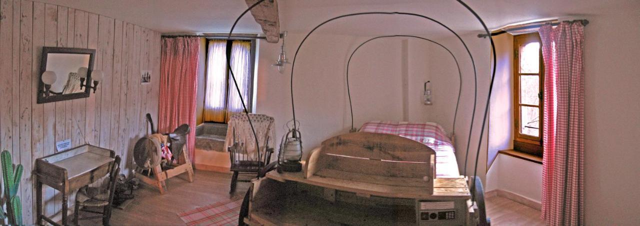 Bed and Breakfast L'Echappee Belle Lacourt Exterior foto